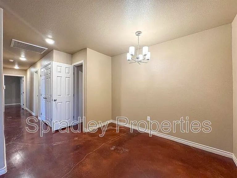1654 Sabine Rd — Photo 4