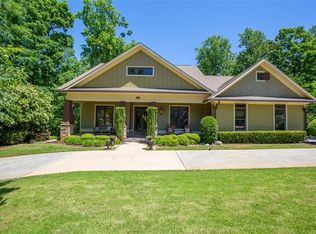 4724 Chateau Forest Way, Hoschton, GA 30548