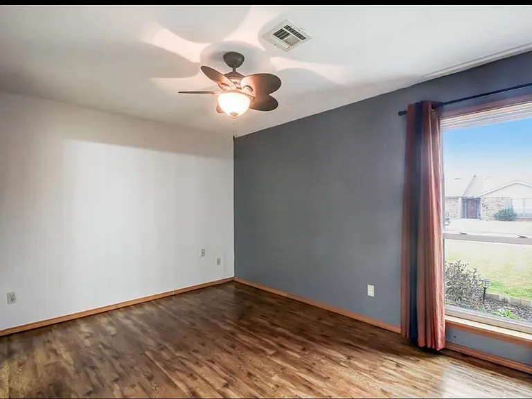 533 NW 137th St #533 — Photo 3