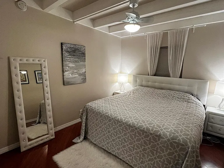 904 NE 20th Ave — Photo 30