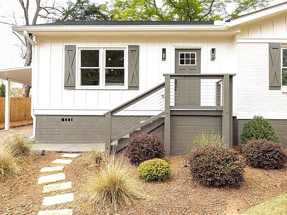 4th image of 3300 Ridgecrest Rd SE