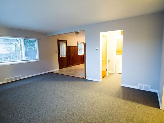 3rd image of 307 Snyder Ave