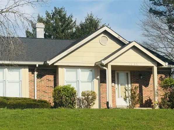 12303 White Cap Ln, Florissant, MO 63033