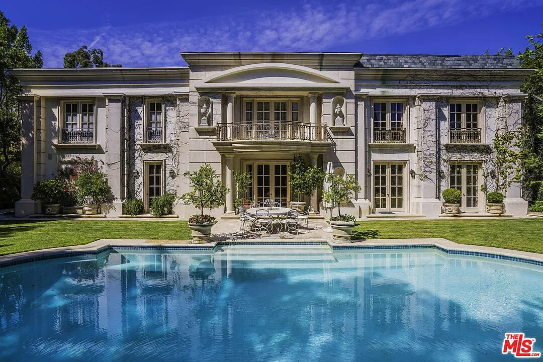 7 bed, 7.5 bath, 10000 sqft, $52,000 — Photo 1