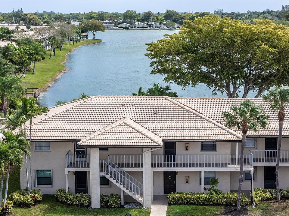 1st image of 5541 Lakeside Drive #201