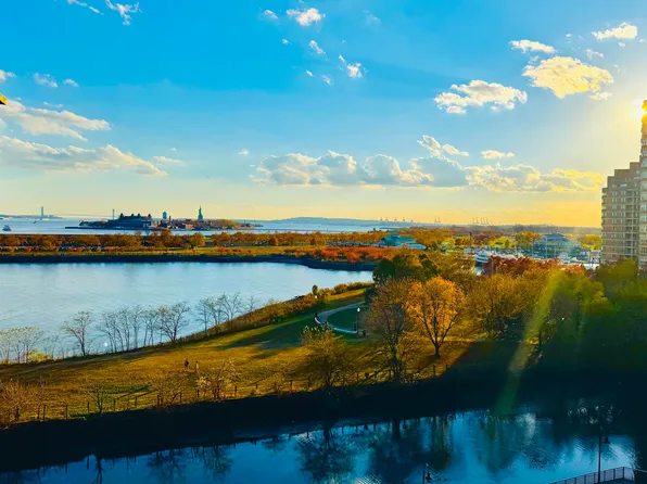 1 Greene Street image 1 of 40