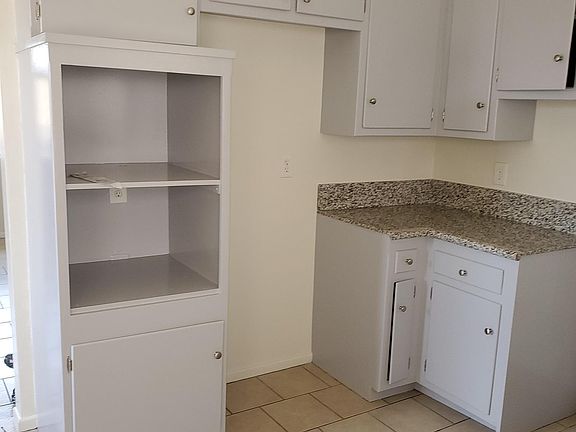 3rd image of 12704 Cedar Ave APT E
