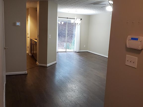 2nd image of 2652 Waverly Hills Dr