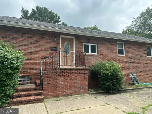 711 Pennsylvania Ave, Palmyra, NJ 08065
