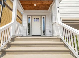 915 E 37th St, Houston, TX 77022