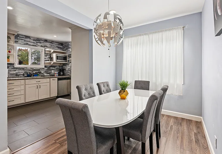 3254 Logan Ave — Photo 3