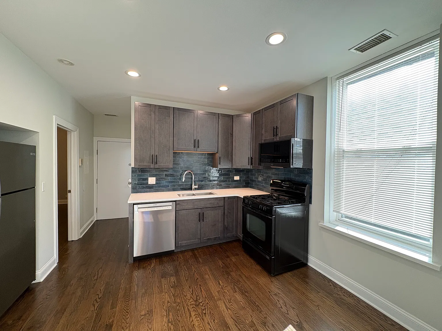 2 bed, $2,000 — Photo 1