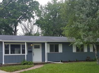 36540 N Edgewood Dr, Gurnee, IL 60031