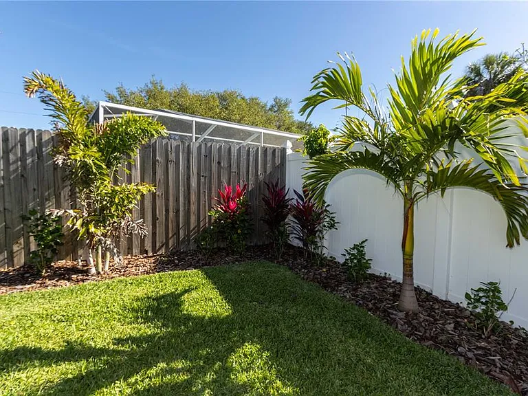 3997 McKay Creek Cir — Photo 25