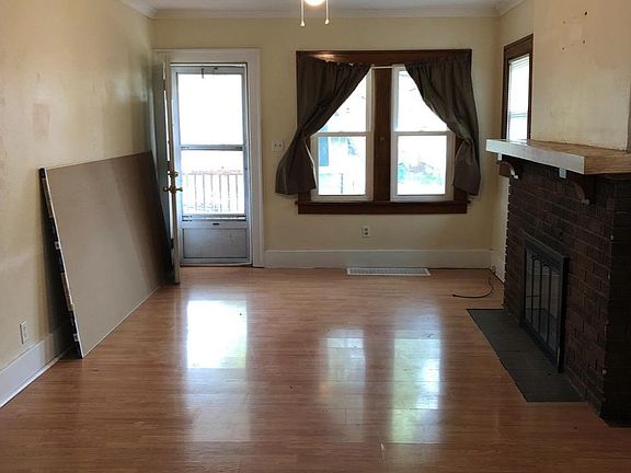 2nd image of 612 E Republic St