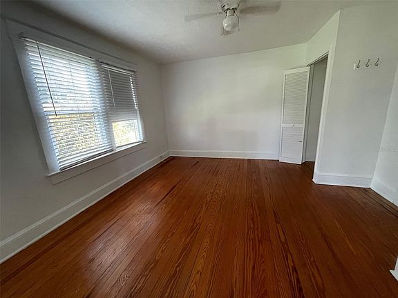 4th image of 332 N Shine Ave