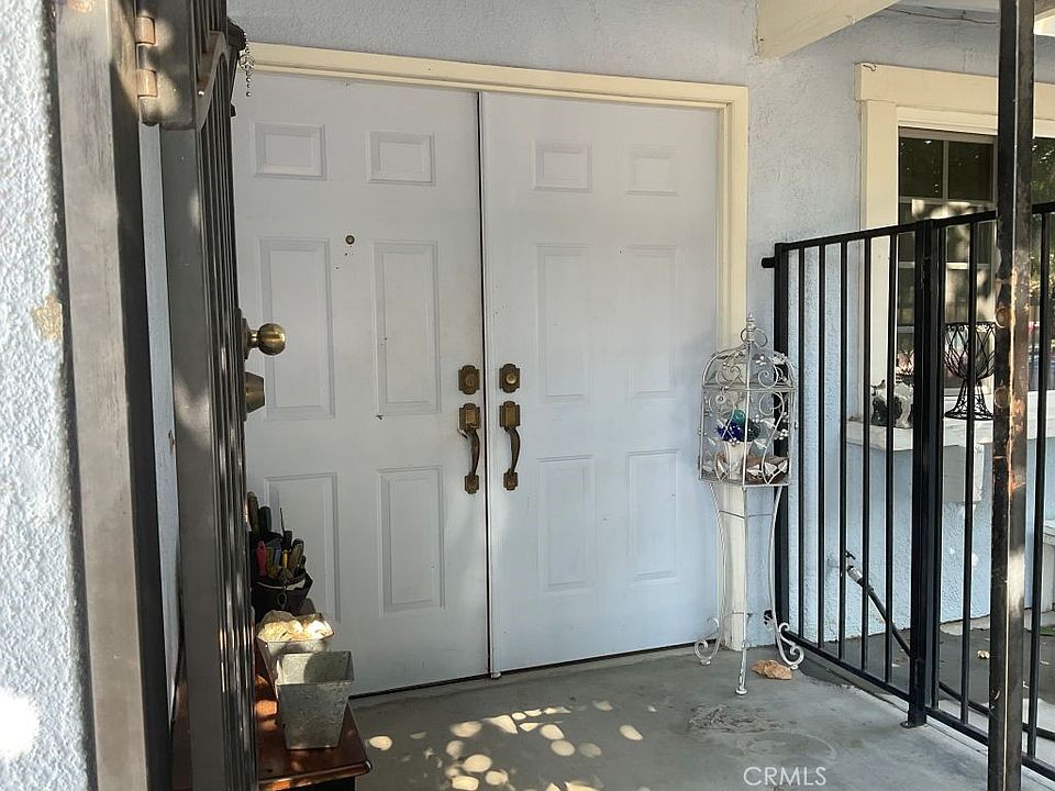 1st image of 15947 Topango Rd