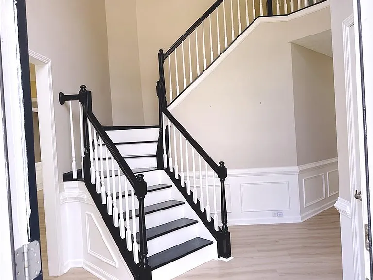 3361 Shallowford Green Dr — Photo 17