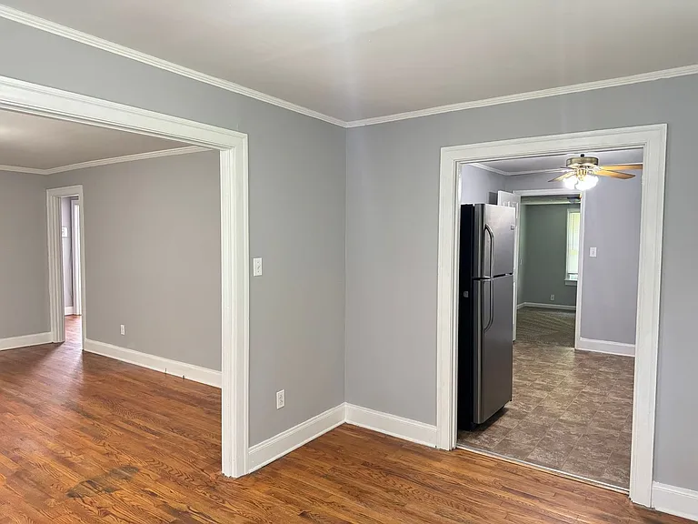 634 Lafayette Rd — Photo 8