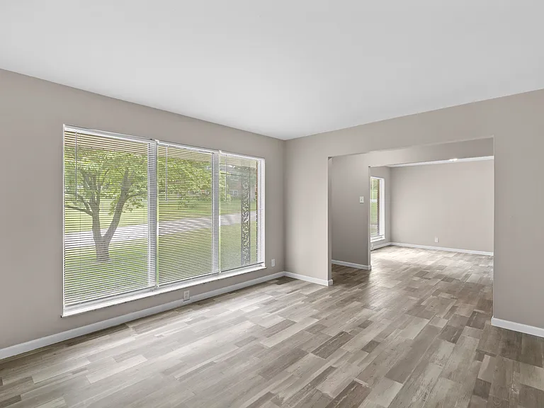 901 Cadora Dr — Photo 15