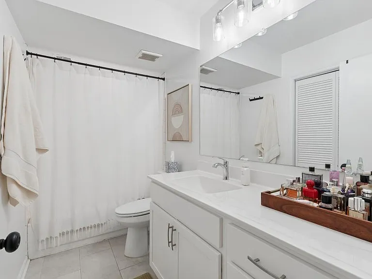 140 Amherst Pl NW — Photo 16