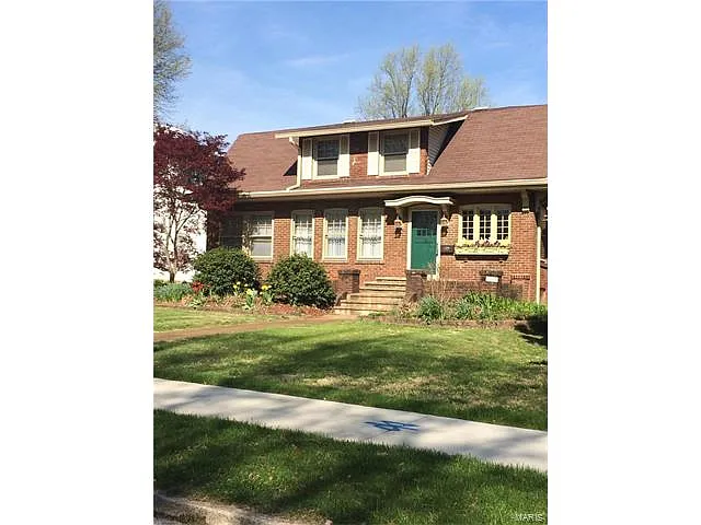 1115 Olive St photo 1