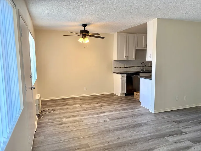 7530 Hampton Ave — Photo 3