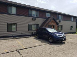 104 Sunset Ln APT 8, Waunakee, WI 53597