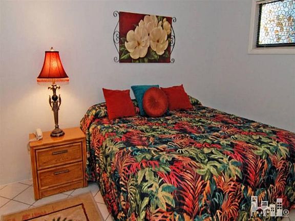 5th image of 1615 S Lake Park Boulevard #209