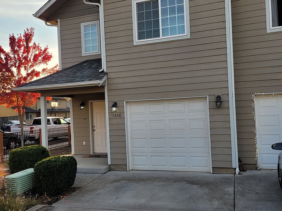 Front of 1336 R Street