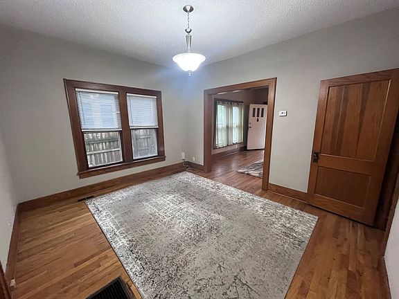 5th image of 1026 N Perry Ave