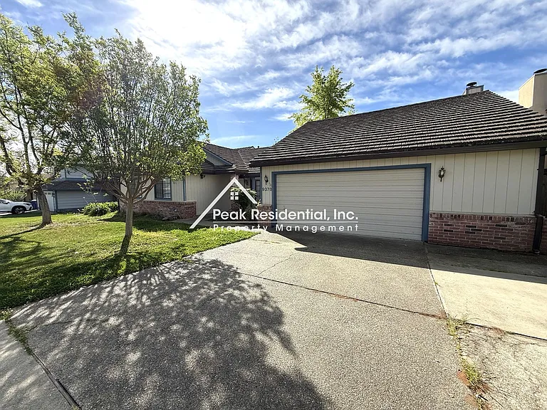 9378 Rolling Glen Ct — Photo 2