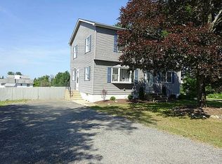 82 Peck Hill Rd, Johnston, RI 02919