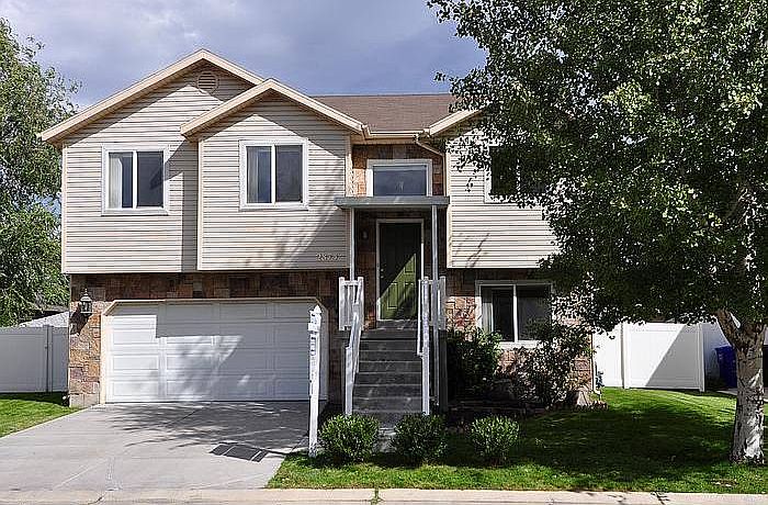 1st image of 2873 S Avon Pl