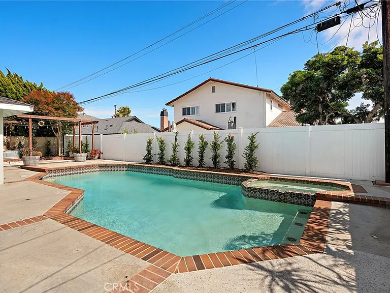 9022 Niguel Cir — Photo 24