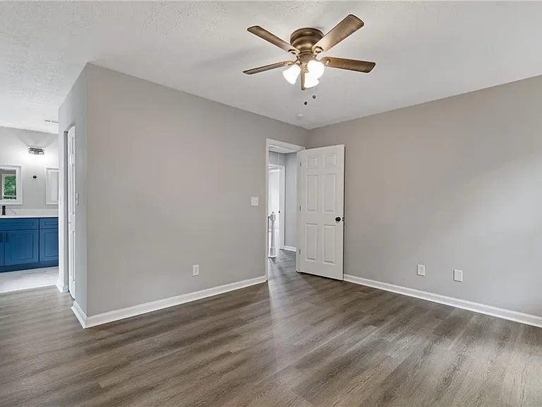 1111 Pin Oak Dr — Photo 22