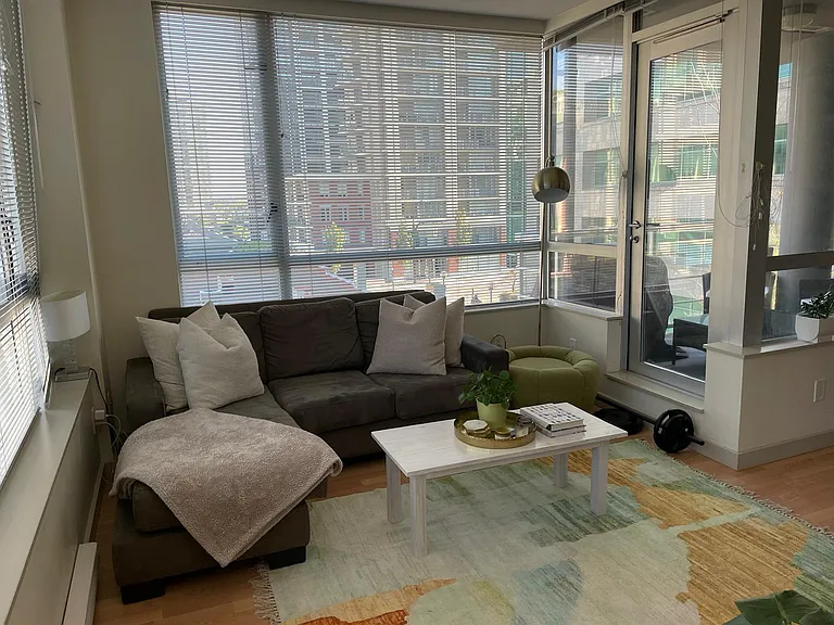 732 Cormorant St #402 — Photo 2