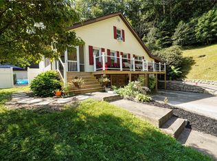 846 Georges Creek Dr, Charleston, WV