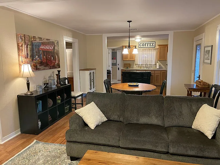 355 W Oak St — Photo 18