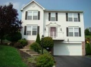 7024 Highland Creek Dr, Bridgeville, PA 15017