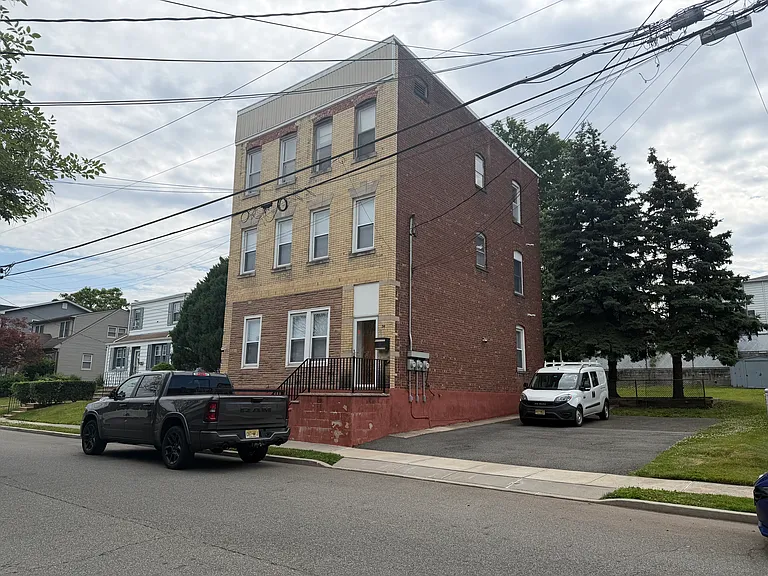 34 Ernest St #2 — Photo 12