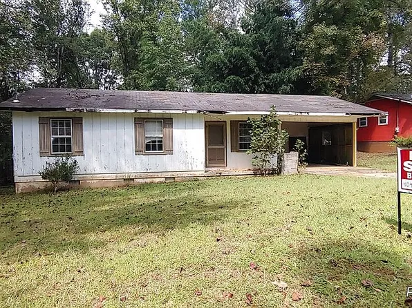 393 Harris St, Mount Airy, GA 30563