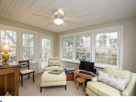 4th image of 4 Vining Ln