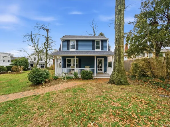 1 & 2 Finnin Place, Bayville, NY 11709