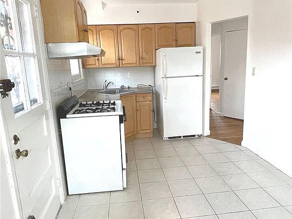 5th image of 137-26 Mulberry Ave Floor 1