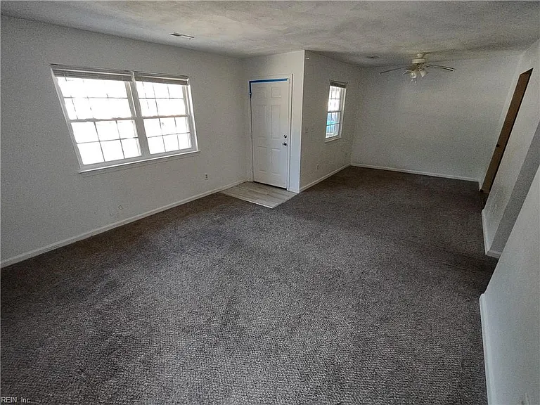 6024 Bradford Dr #B — Photo 10