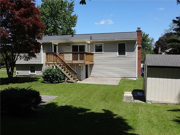 3rd image of 5829 Mountain Ash Dr