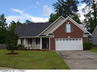 909 Cedar Glen Dr, Fayetteville, NC 28314