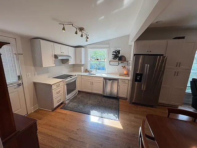 205 Elberta St — Photo 9