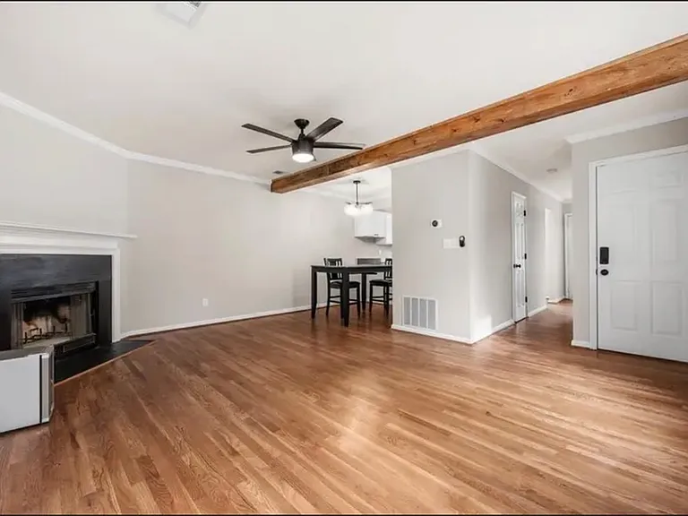 3854 Meadow Creek Dr — Photo 6